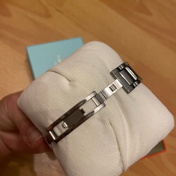 Kate ♠️ Spade Silver Gramercy Watch - Picture 4 of 4